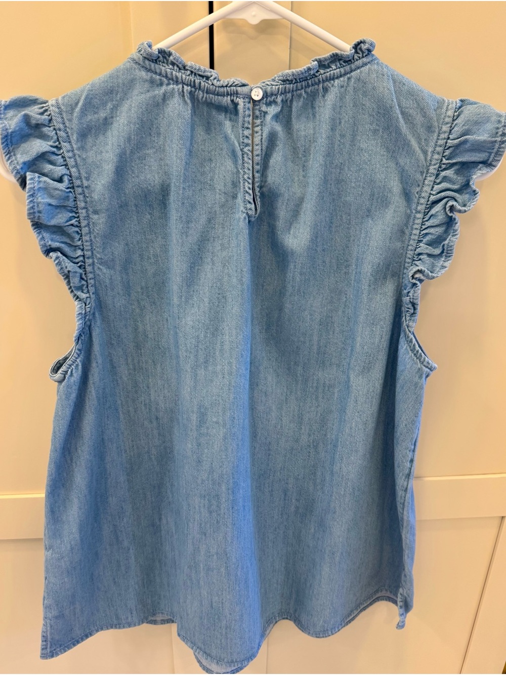 Old Navy Light Blue Denim Ruffle Sleeve Top - Picture 5 of 6